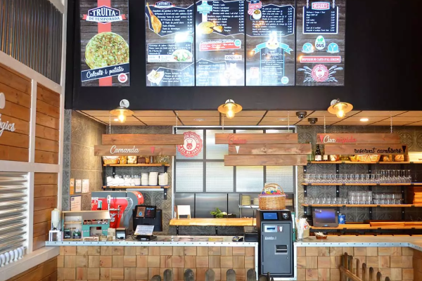 m&aacute;quina de cobro autom&aacute;tico restaurante comida r&aacute;pida